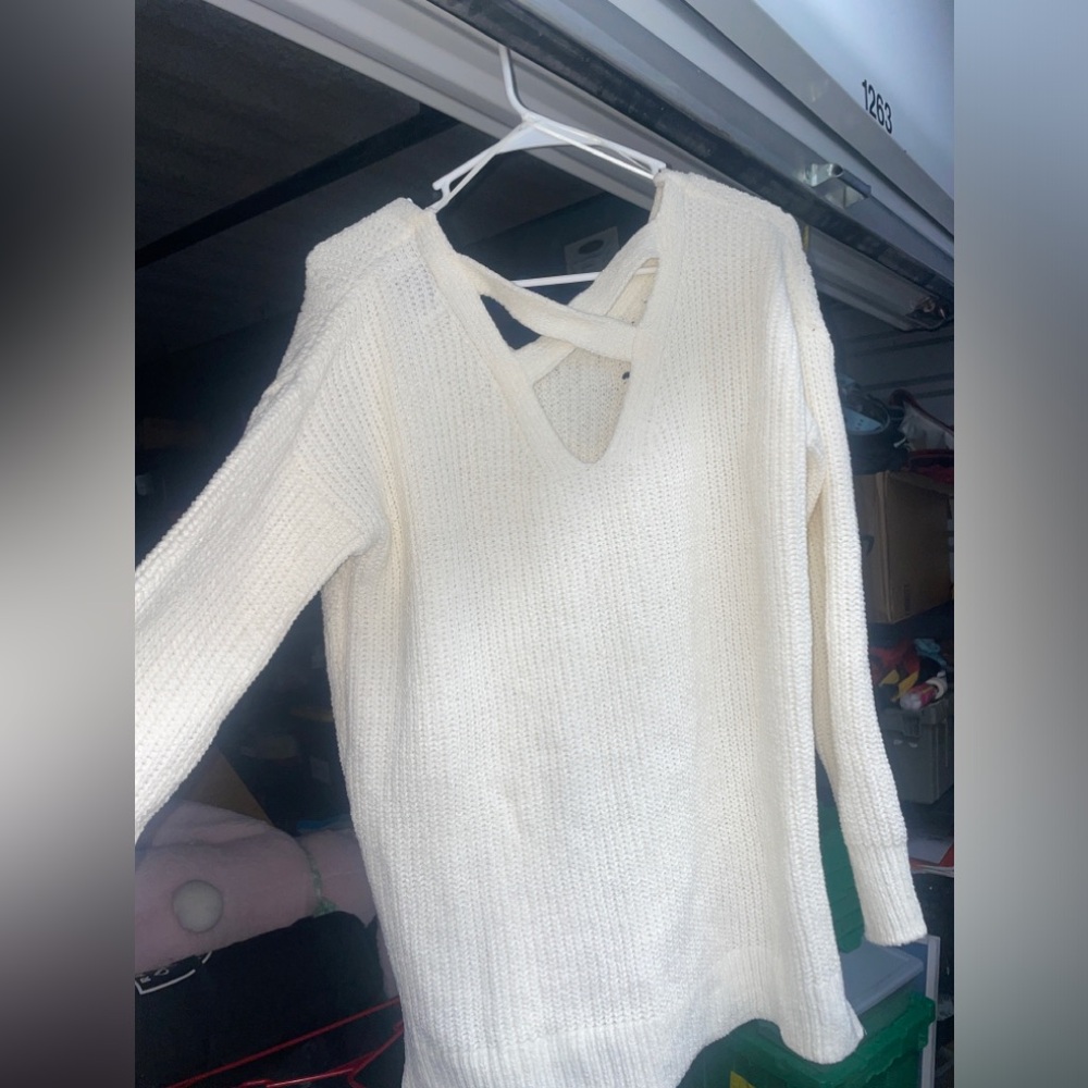 Pink rose off white colored sweater size large